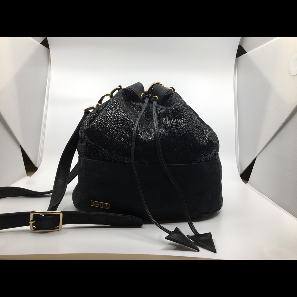 Sting Ray Bucket Bag
